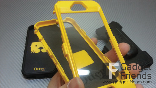 Otterbox iPhone 5 Defender Otter Character Sereis เคสมือถือ เคส iPhone5 สุดแจ่มมาพร้อมกับ Grip และลวดลายแมวน้ำตามแบบฉบับ Otterbox เท่โดดเด่นพร้อมการปกป้องสูงสุด 3 ชั้น สะดวกพกพาไปทุกที่